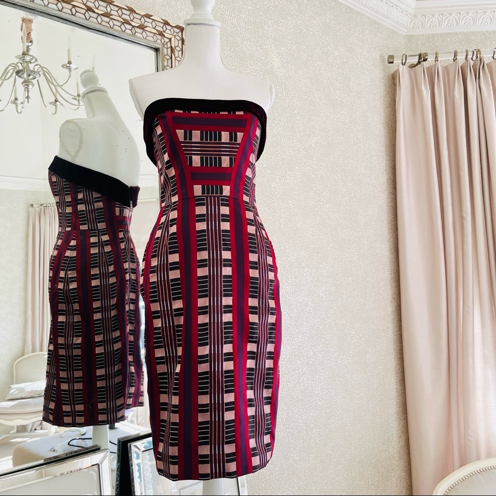 Carolina Herrera silk red plaid strapless dress 6 - Picture 5 of 13
